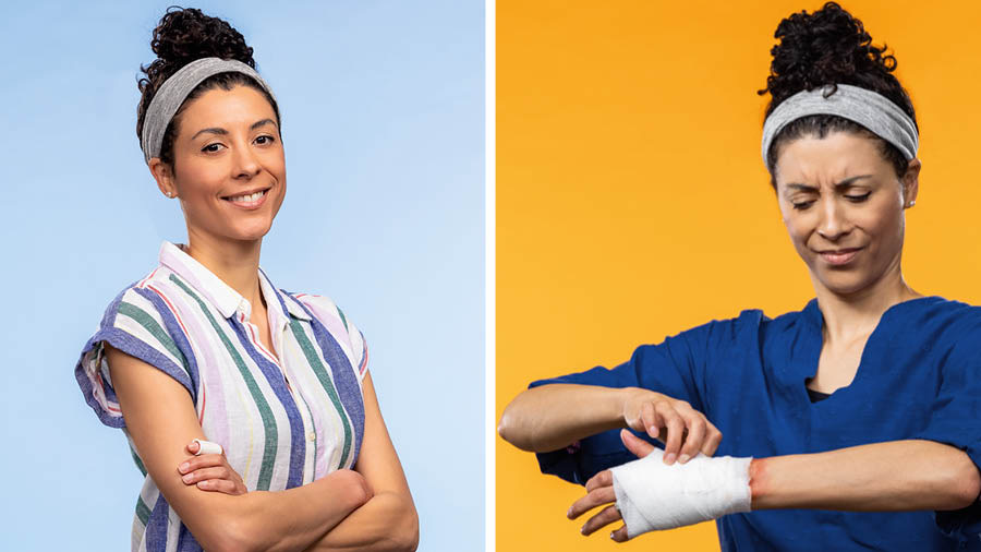 Conjunto de imagens: 1. Uma irmã sorrindo com um curativo no dedo. 2. A irmã está cutucando a mão enfaixada e faz cara de desconforto.