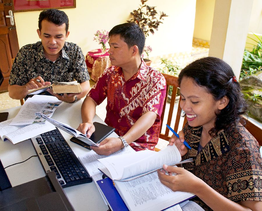 Equipe de tradução do bataque-toba, Sumatra do Norte