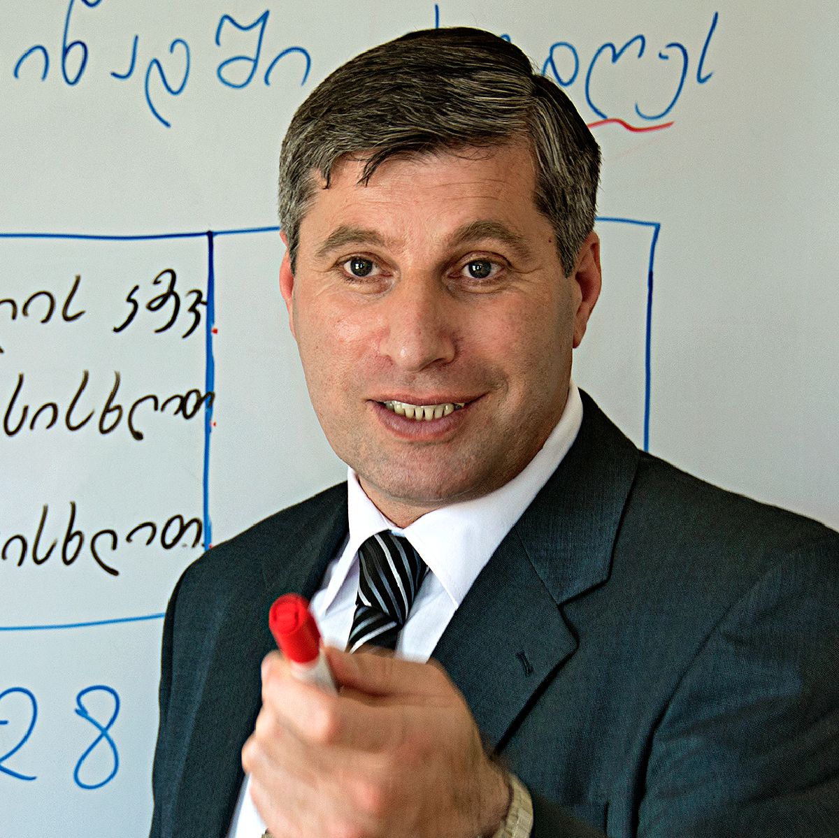 Davit Samkharadze este instructor la o școală biblică