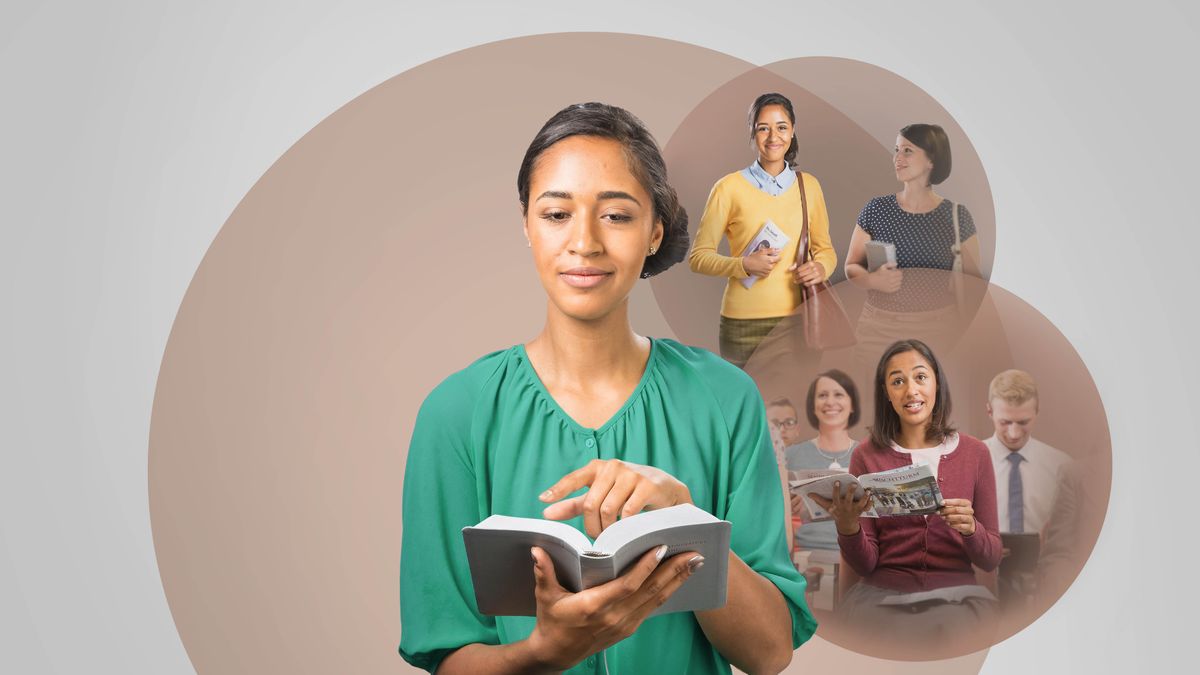 Сестра читает Библию. На заднем плане эта же сестра: 1) радостно улыбаясь, проповедует с другой сестрой; 2) отвечает на встрече собрания.