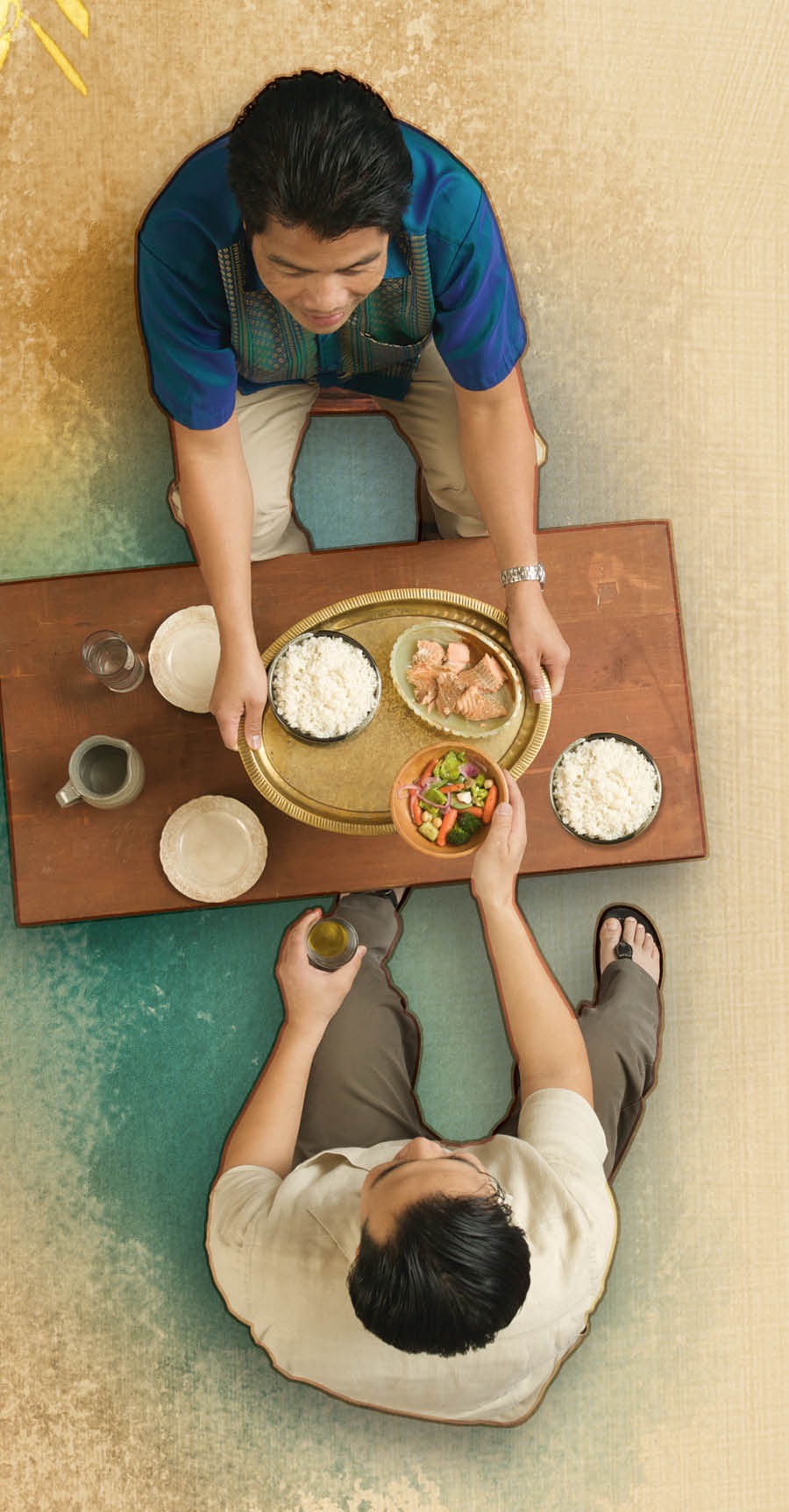 Улан и Сандан вместе обедают