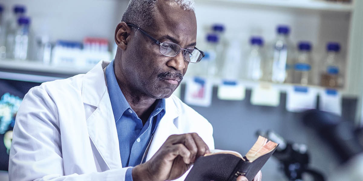 Mbeni wandara so a sara tënë ti lo fade angbâ ti diko Bible