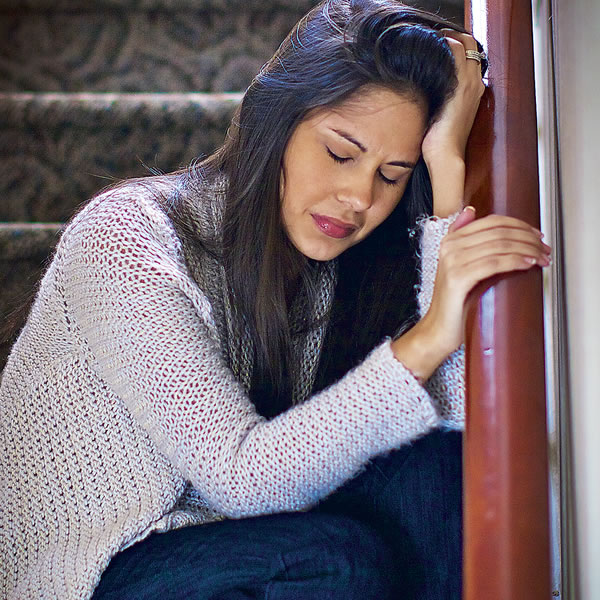 පීඩාවට පත් වුණු කාන්තාවක්