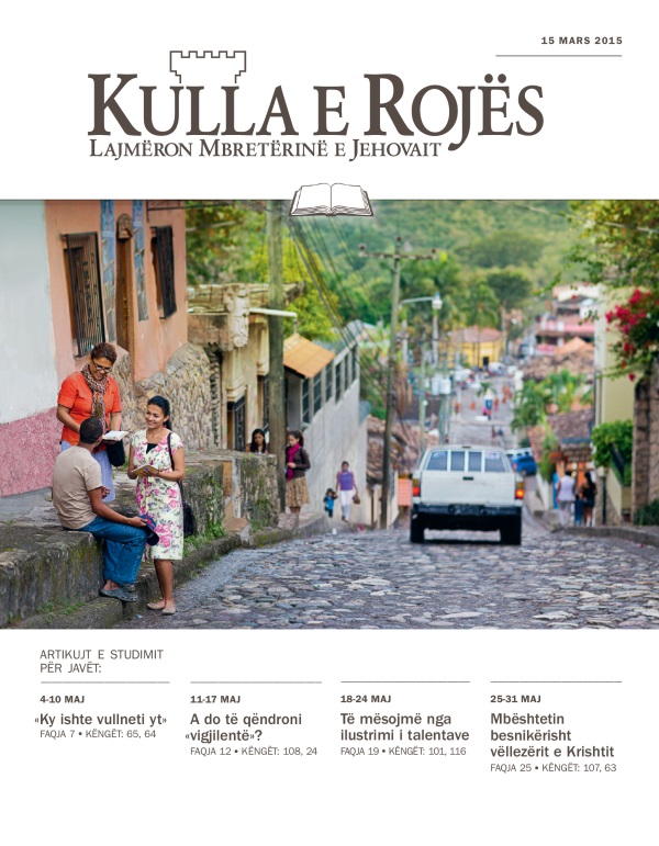 Dëshmitare të Jehovait në rrugët e Kopanit, Honduras, i japin lajmin e mirë një burri