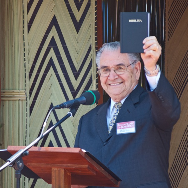 การ​ออก​พระ​คัมภีร์​ฉบับ​แปล​โลก​ใหม่​ที่​รวันดา