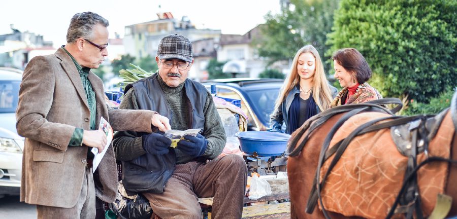 Rudi bir adama wagyz edýär