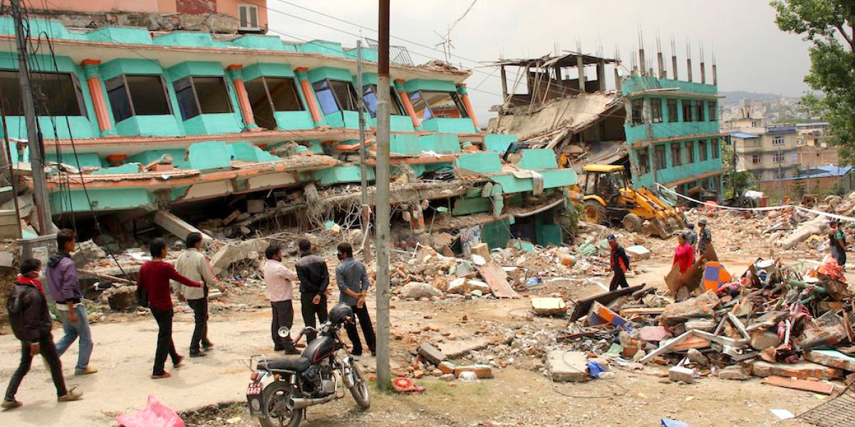 Dikago tse di sentsweng ke thoromo ya lefatshe ka April 2015 kwa Nepal