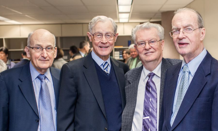 David Sinclair wantaim Robert Wallen, Charles Molohan, na Don Adams