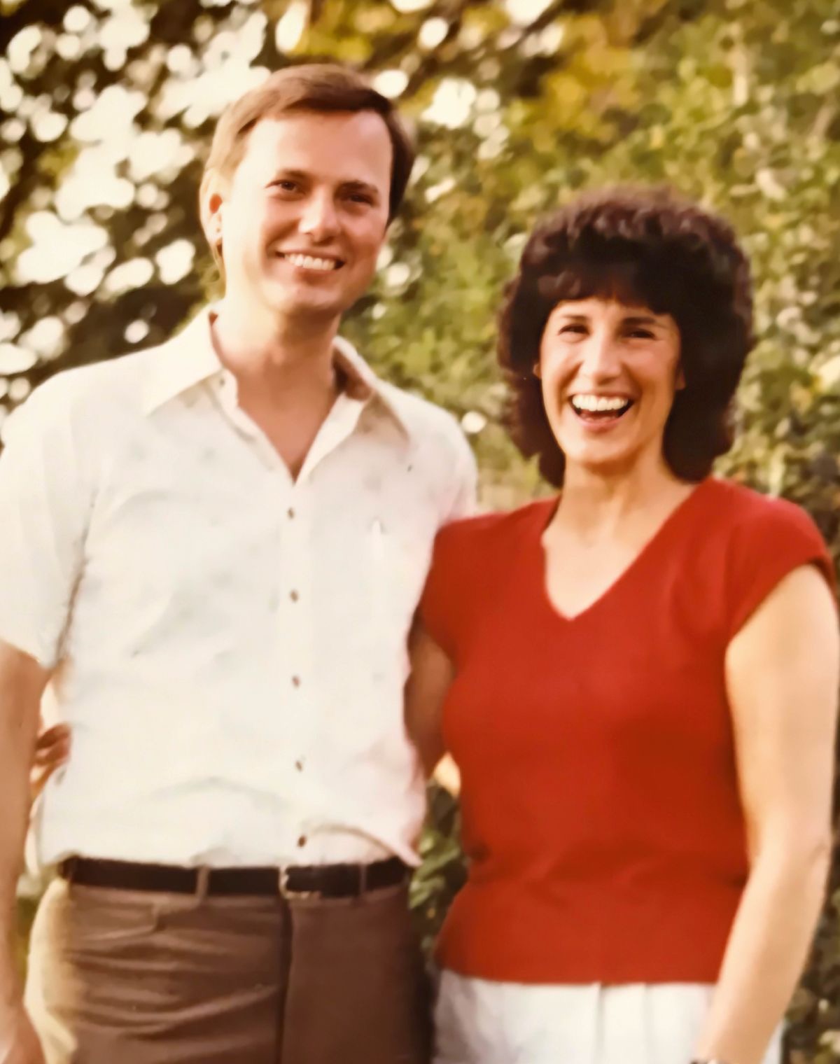 Reino ve Lesli, 1975.