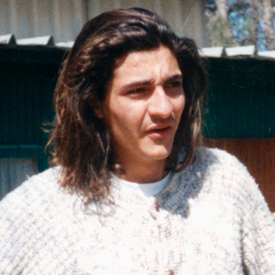 Alain Broggio’nun gençken uzun saçlı hali