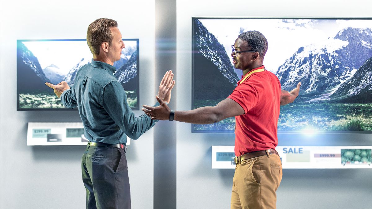 I ala ku kucetelwa ku xava televhizori ya hombe yo dhura yi kalako yi nga laveki ka yena ne a nga hiko ni mali yo xava kambe