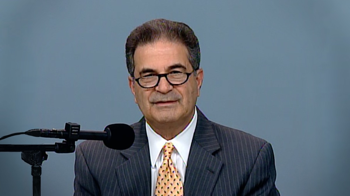 Wɔde bobesa no ama ebinom, na wɔn nso de rema afoforo wɔ Awurade Anwummere Aduan no ase.