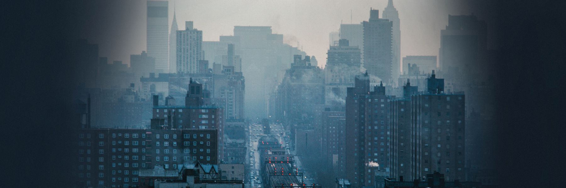 Yerusalem kurow no na egu ha yi; wuhu koko bi a nkurɔfo kyerɛ sɛ ɛhɔ na na asɔrefie no si, ne nkramodan bi a yɛfrɛ no Dome of the Rock.