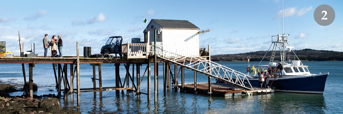 2.‏ ریاستہائے متحدہ امریکہ میں یہوواہ کے گواہ مچھیروں کو بائبل کا پیغام سنا رہے ہیں۔‏